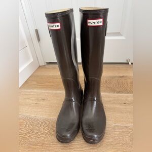 HUNTER BOOTS IN BROWN SIZE 10 WOMEN. Used, good condition